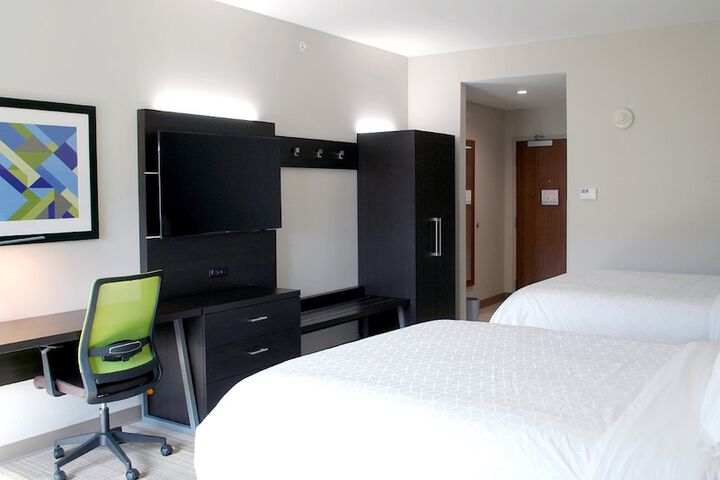 Room 19 of 33