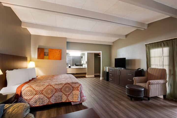 Room 21 of 30