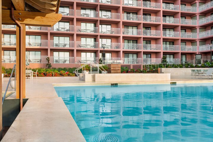 Pool 10 of 58
