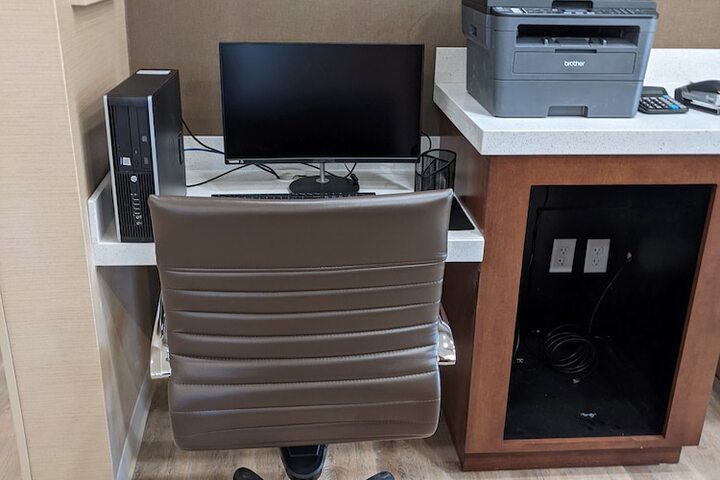 Business Center 45 of 46