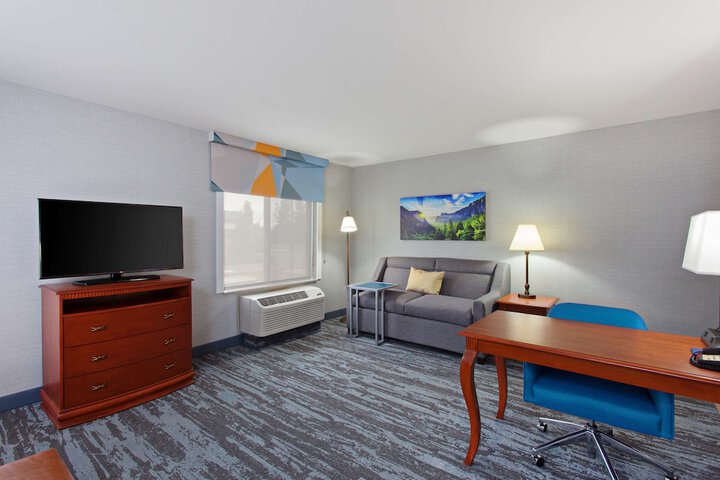 Hampton Inn & Suites Clovis-Airport North