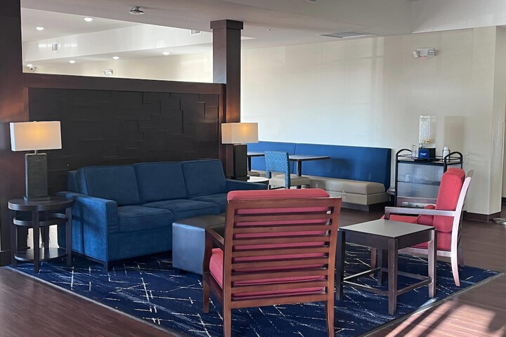 Comfort Inn & Suites North Mankato