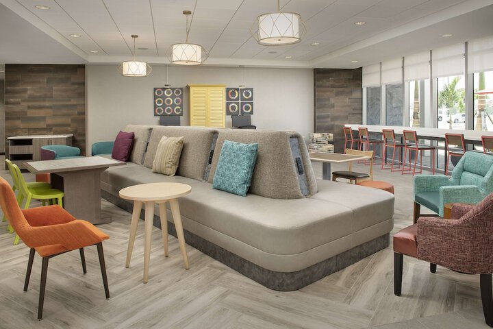 Hotel Interior 8 of 33