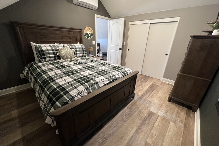 Room 25 of 127