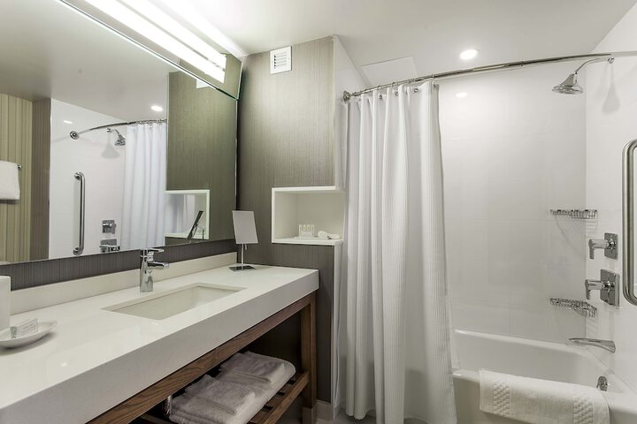 Room 20 of 43