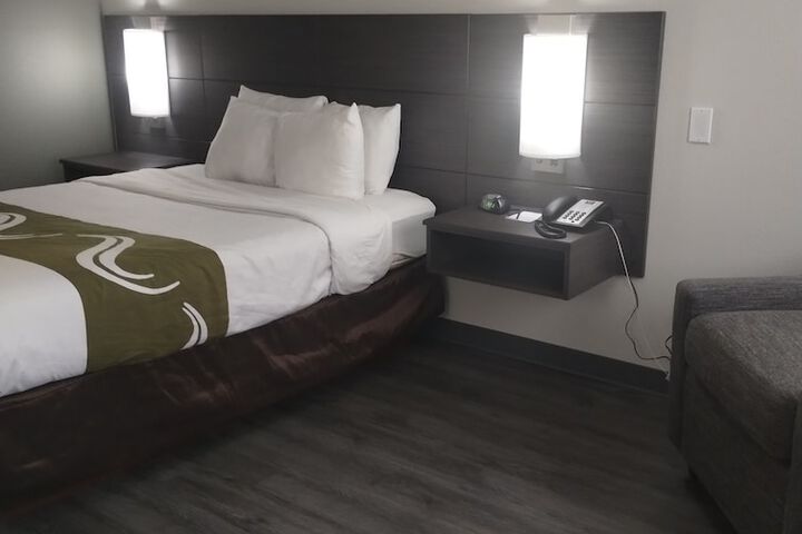 Room 73 of 127