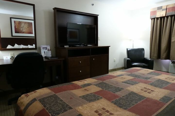 Ramada by Wyndham Weyburn