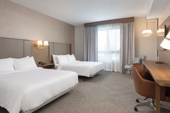 Room 50 of 102