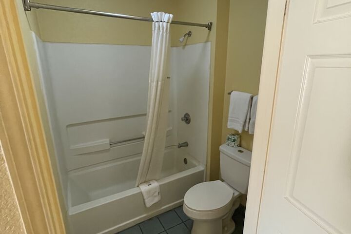 Gun Barrel Executive Inn