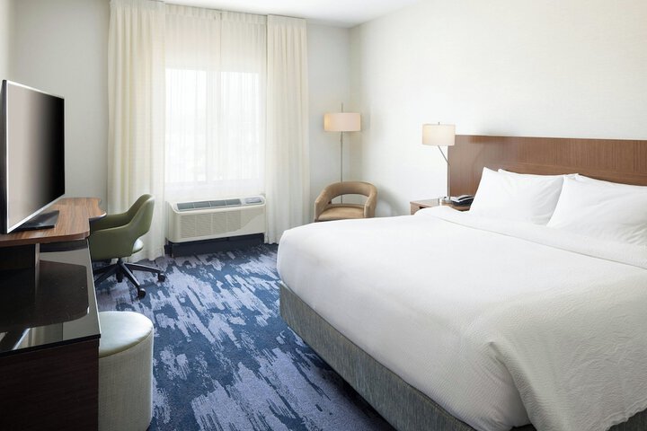 Fairfield Inn & Suites Springfield Northampton / Amherst