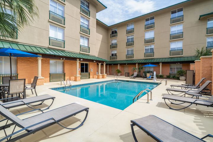 Pool 6 of 52