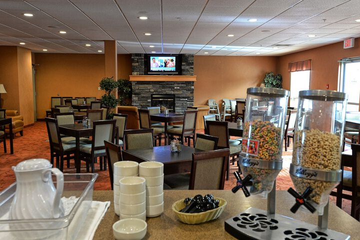 Breakfast/Coffee Service 57 of 65