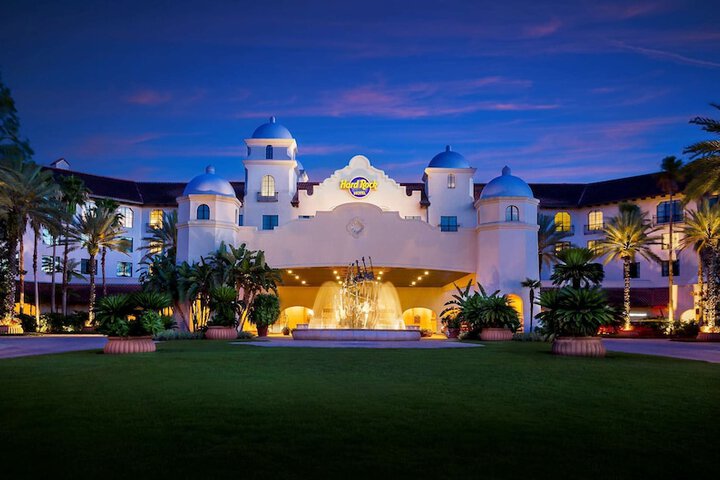 Hotel 3 of 64