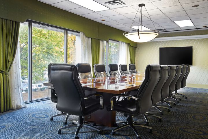 Hilton Knoxville