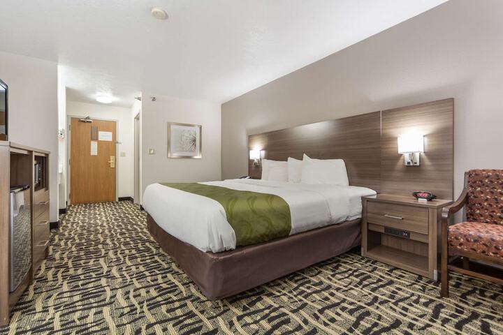 Room 13 of 30