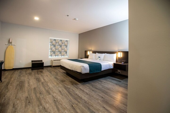 Room 26 of 39