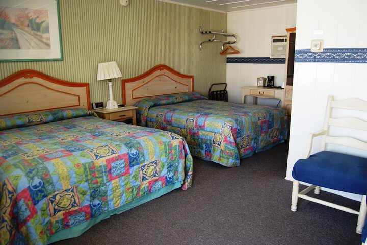 Room 13 of 34