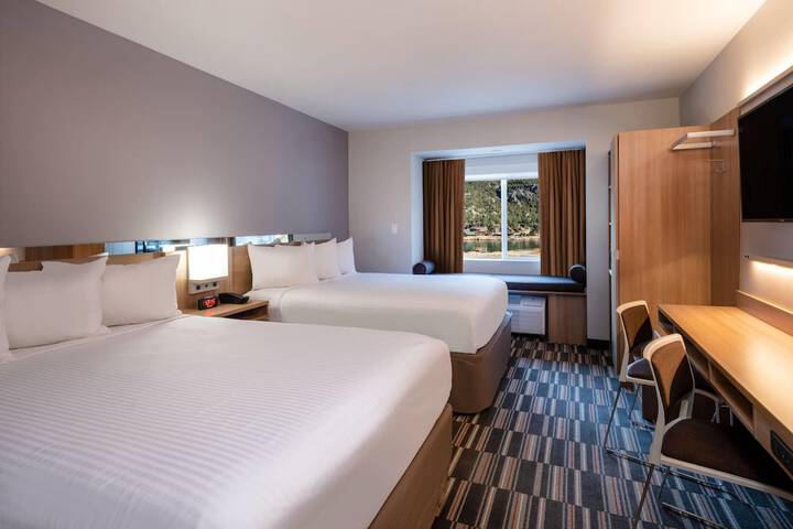 Microtel Inn & Suites by Wyndham Georgetown Lake