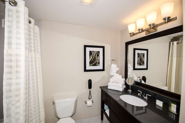 DoubleTree by Hilton Hotel Port Huron