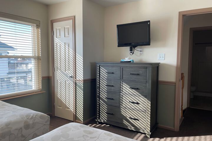 Room 55 of 185