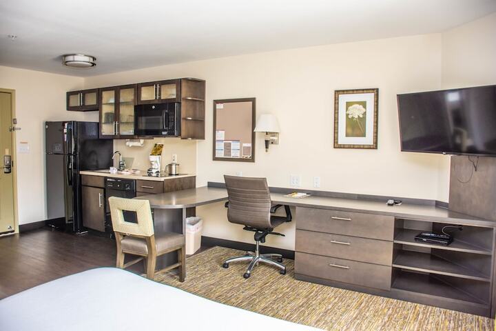 Room 37 of 60