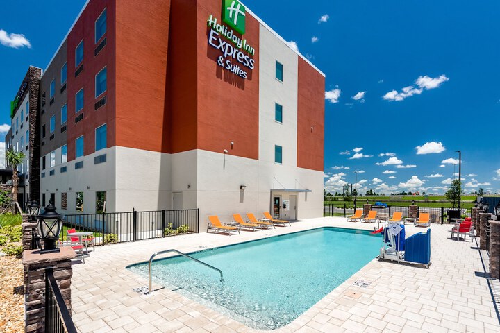 Holiday Inn Express & Suites Punta Gorda by IHG
