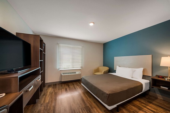 Room 11 of 23