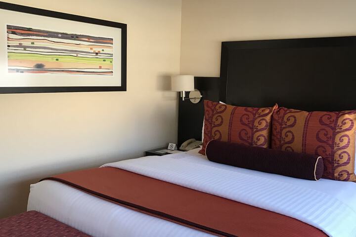 Room 35 of 108