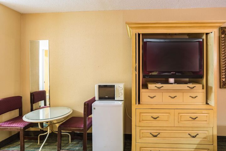 Rodeway Inn Hazlehurst