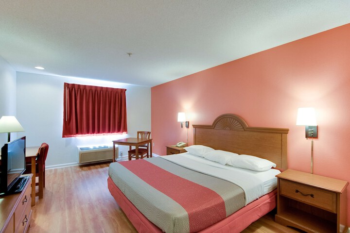 Room 16 of 33