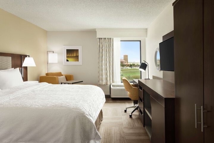 Room 15 of 38