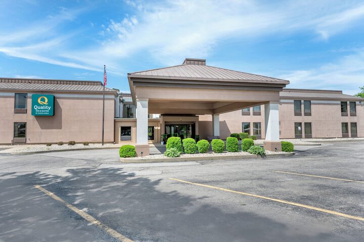 Quality Inn & Suites Near Amish Country