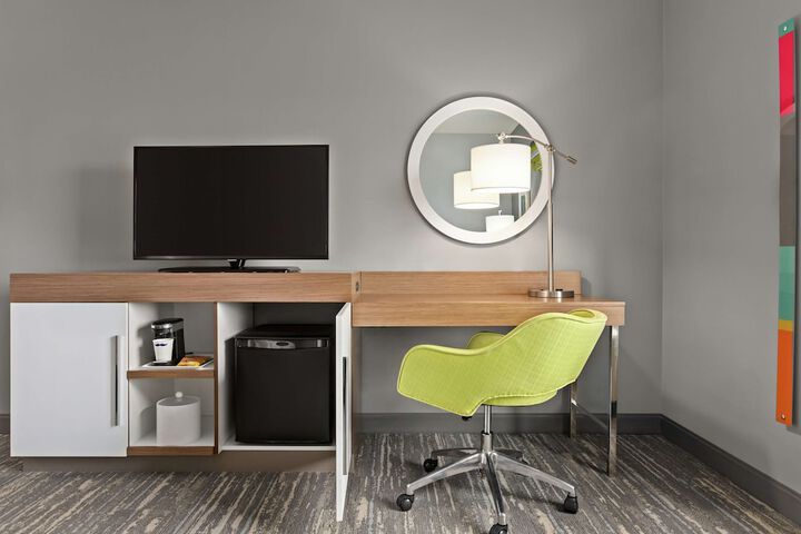 Room 20 of 28