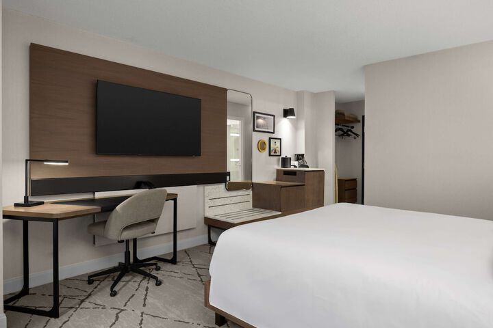 Room 47 of 73