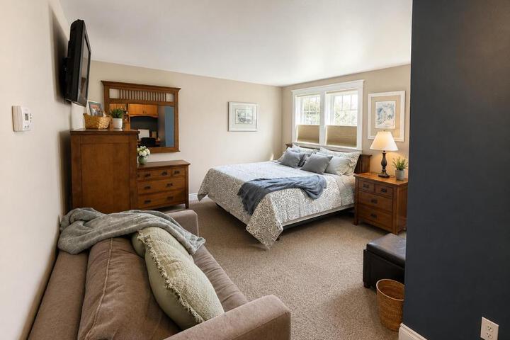 Triple Tree Suites