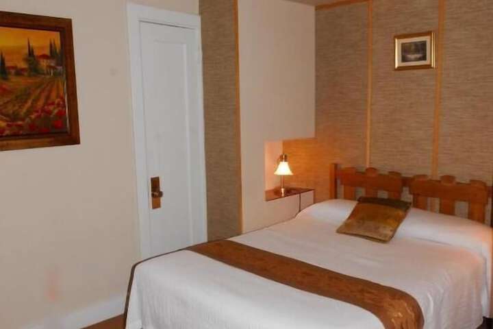 Room 26 of 71