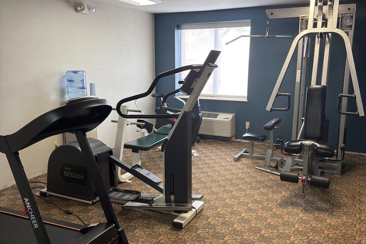 Wingate by Wyndham Utica