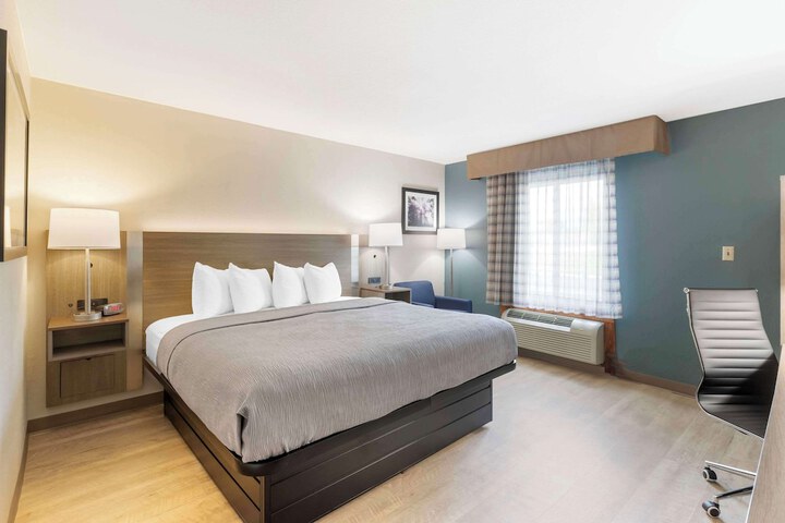 Quality Inn Newton at I-80