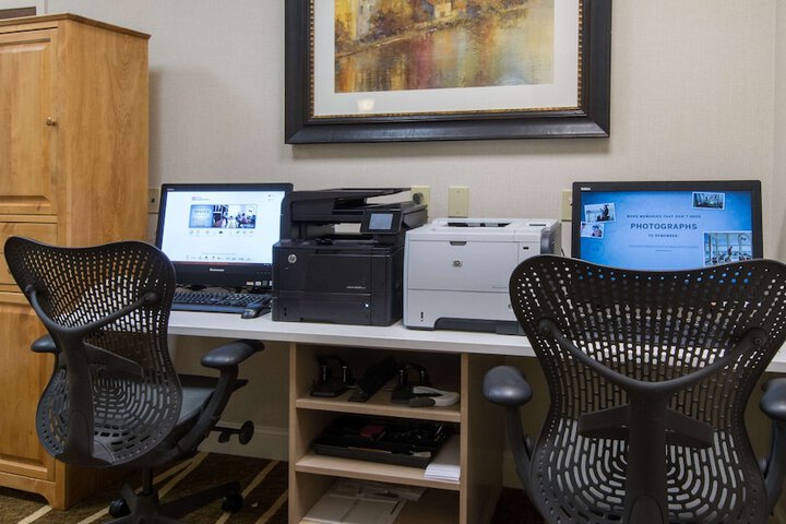 Business Center 39 of 39