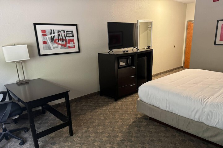 Comfort Inn Huntington near University area