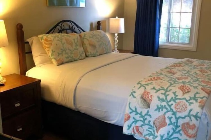 Room 32 of 44