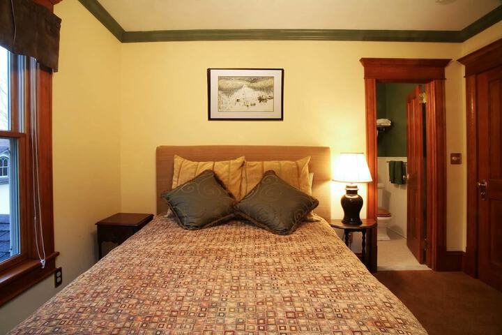 Room 21 of 35