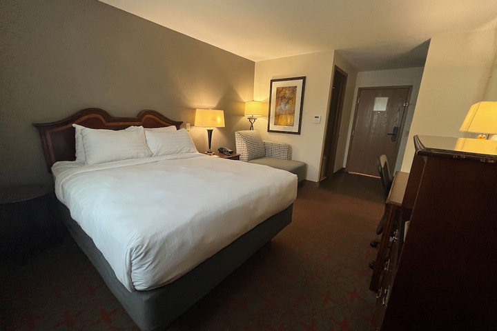 Harbor Winds Hotel
