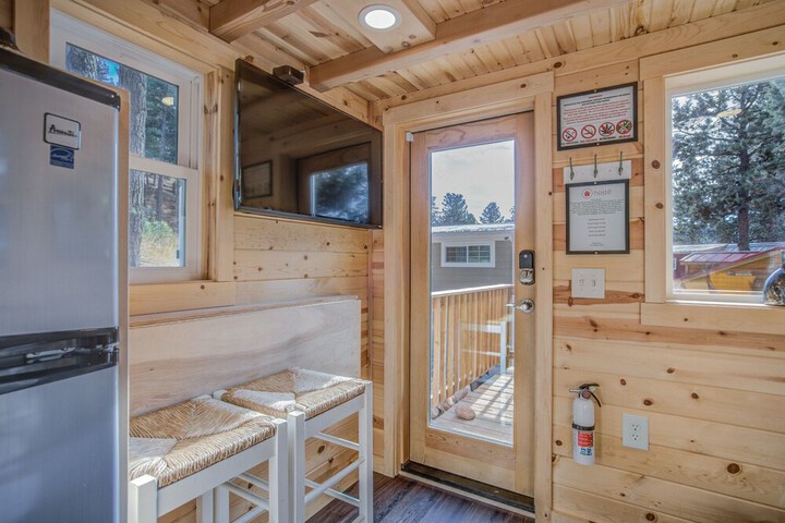 Tiny House!in the Mountains Near Pikes Peak W / ac