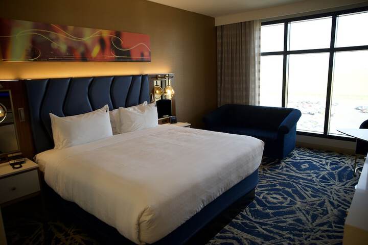 Room 13 of 37
