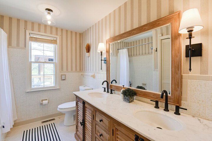 Chic Nashville-area Retreat w / Private Pool!