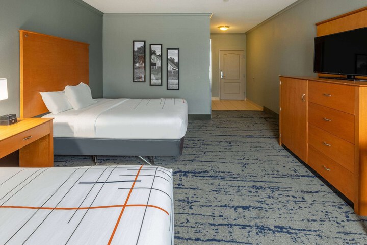 Room 12 of 26