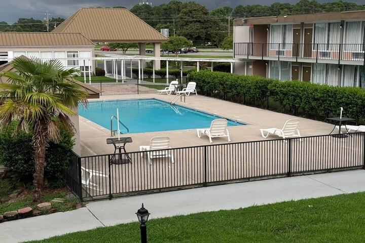 Days Inn by Wyndham Goldsboro