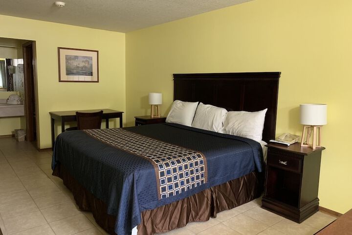 Room 13 of 21
