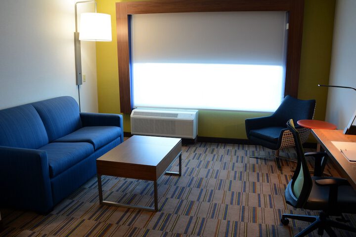 Holiday Inn Express & Suites Pittsburgh - Monroeville by IHG